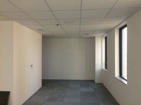 Sala comercial em Alphaville — 1 de 8