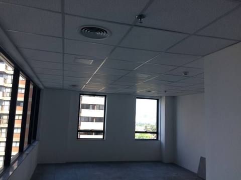 Sala comercial em Alphaville — 3 de 8